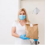 10 Cara Membantu Orang Lain Selama Pandemi Virus Corona