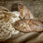 Pelajaran Iman dari Mujizat 5 Roti dan 2 Ikan di Matius 14:15-21